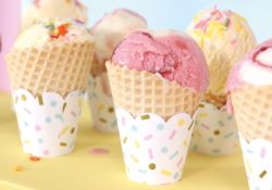 Icecreams 250x175 - Чем заменить мороженое? Полезные альтернативы мороженому